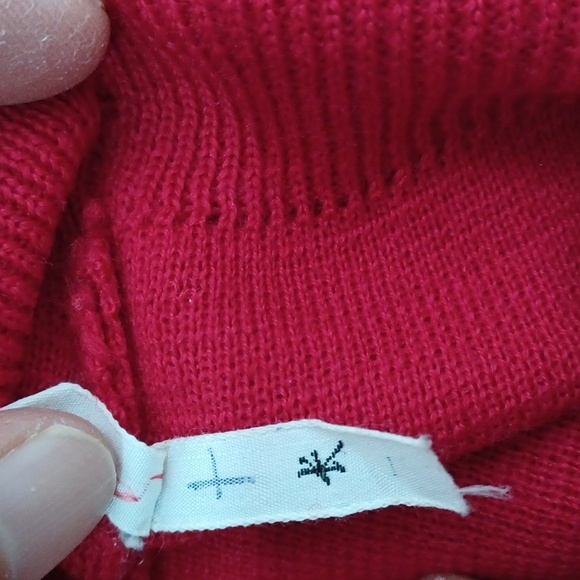 NWOT 100% wool sweater Size M - Picture 11 of 12